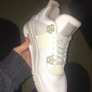 Jordan 4s